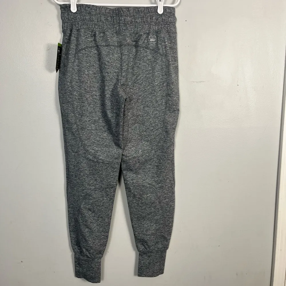 New REI women’s tech pants Heather grey size small Gray - Image 3