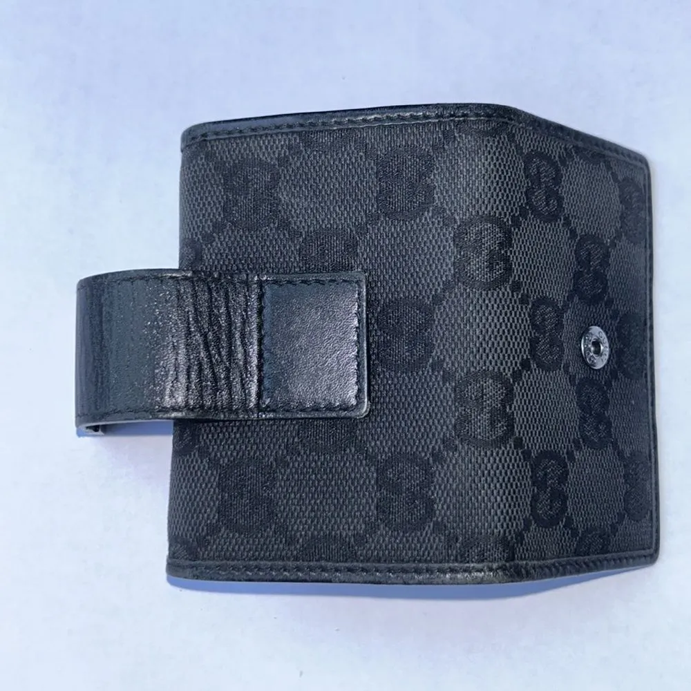Gucci Authentic Vintage  Black/Silver Keyholder - Image 7