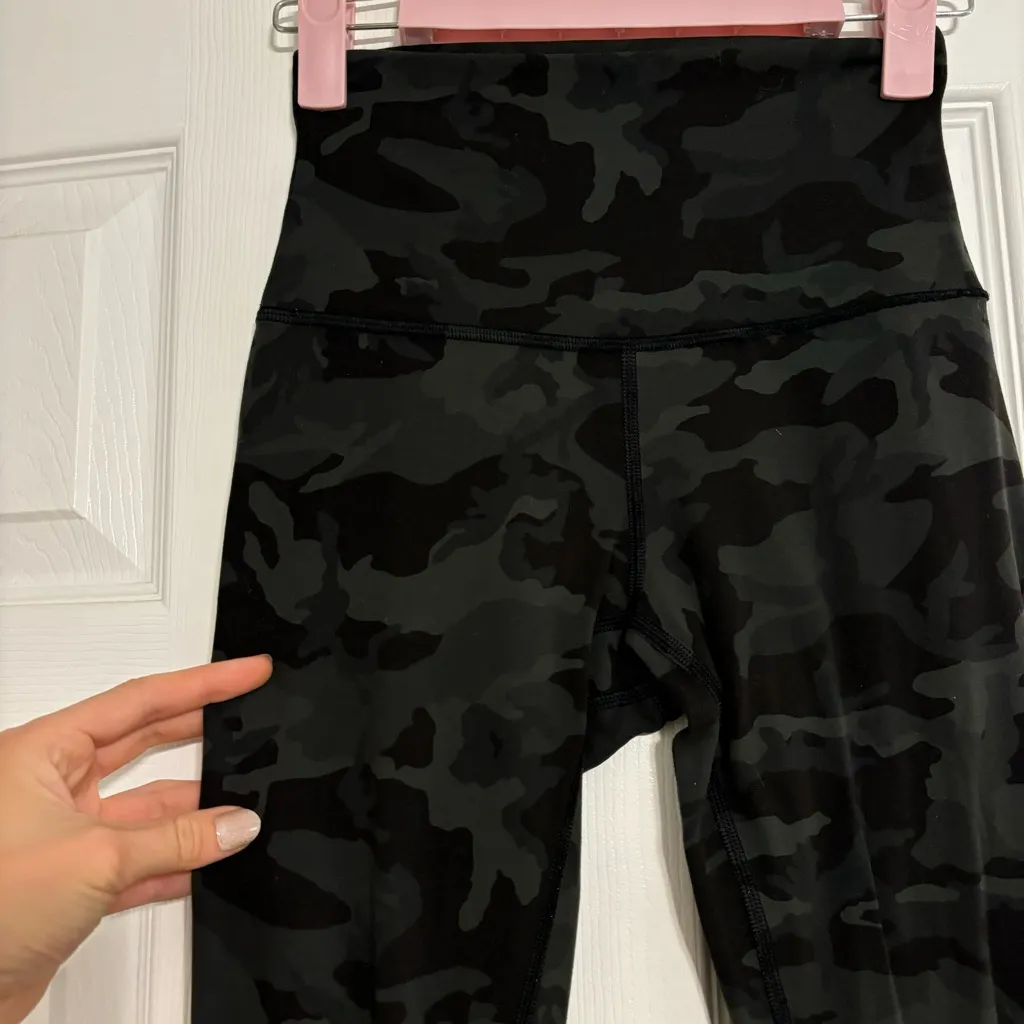 Lululemon Align Pant Full Length 28"
Incognito Camo - Image 4