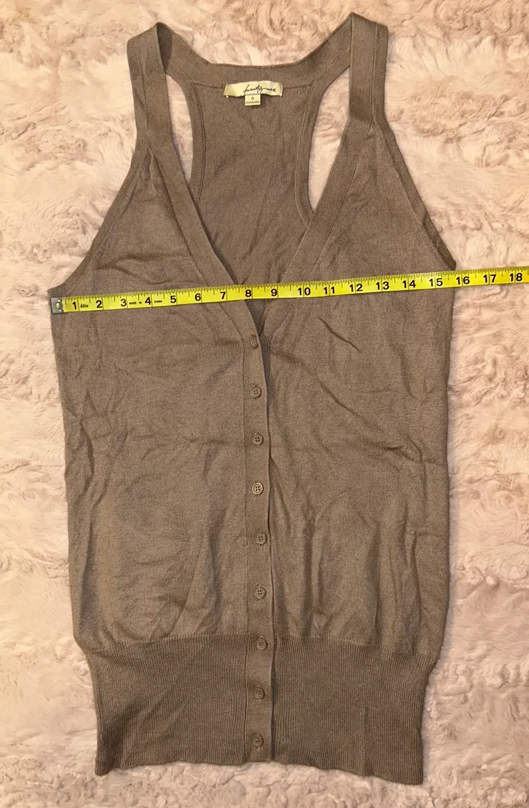 Size Smal Sleeveless Best - Image 6