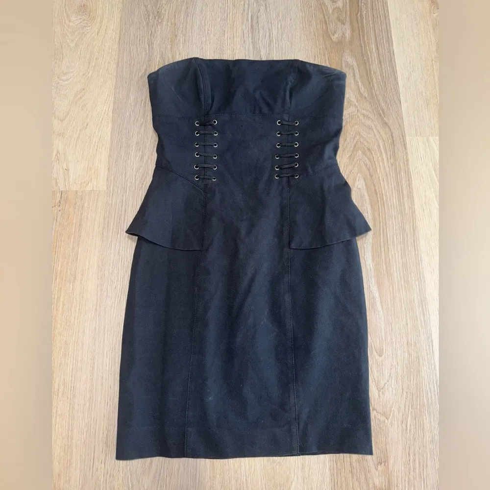 Bebe Vintage Y2K Navy Blue Strapless Lace Up Peplum Mini Dress - Size 4 - Image 2