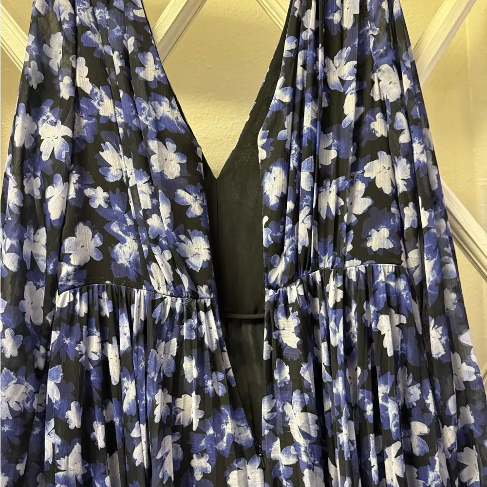 ML  
Melanie Dress - Image 13