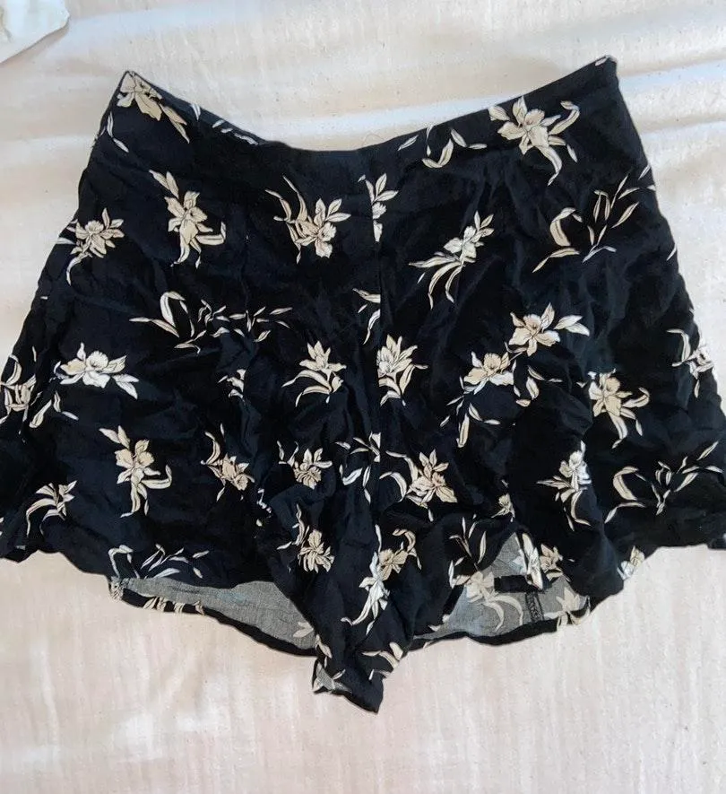 Flowy Shorts - Image 3