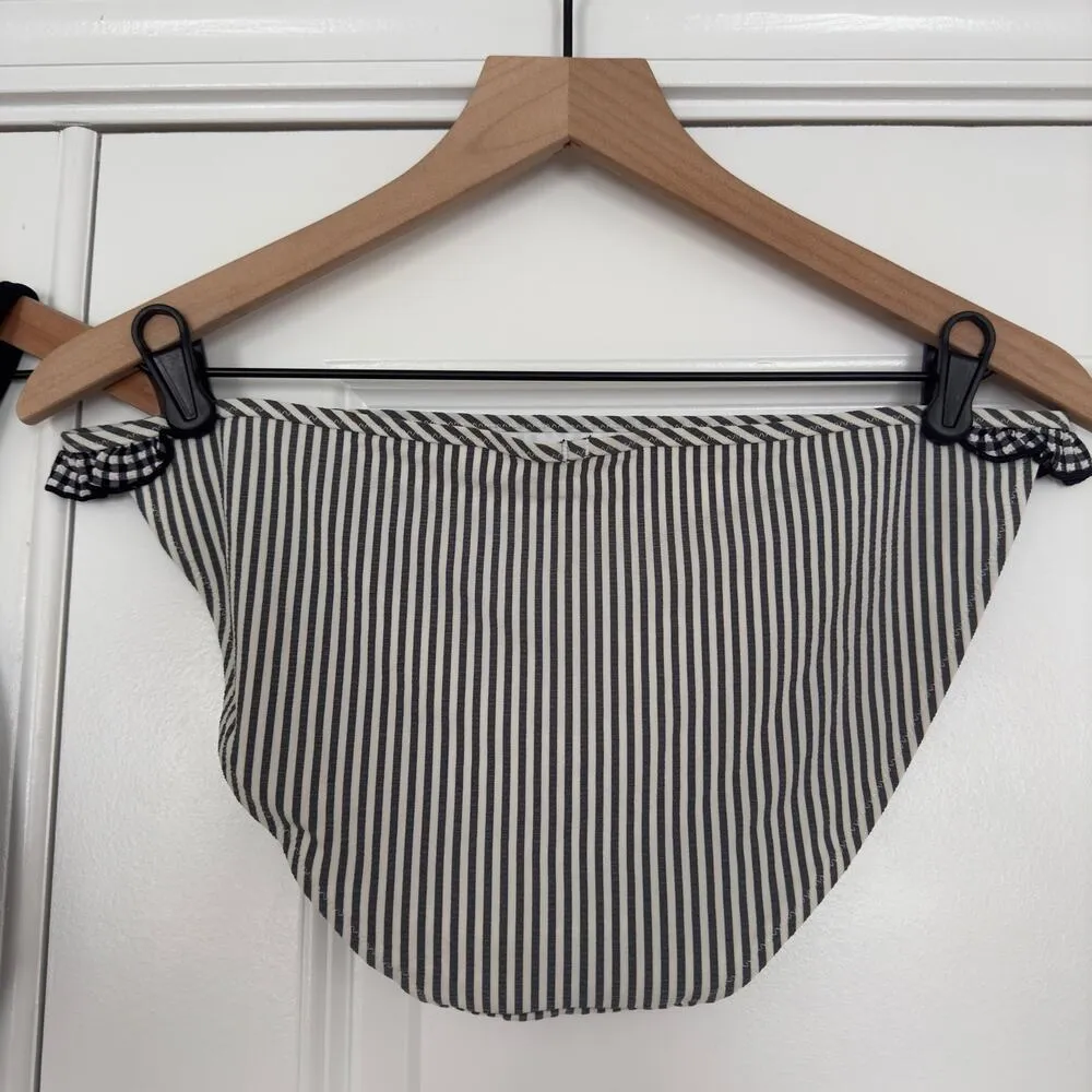 Aerie Bikini Swimsuit Set Triangle Top Striped Ruffle Bottom Black White Padding - Image 5