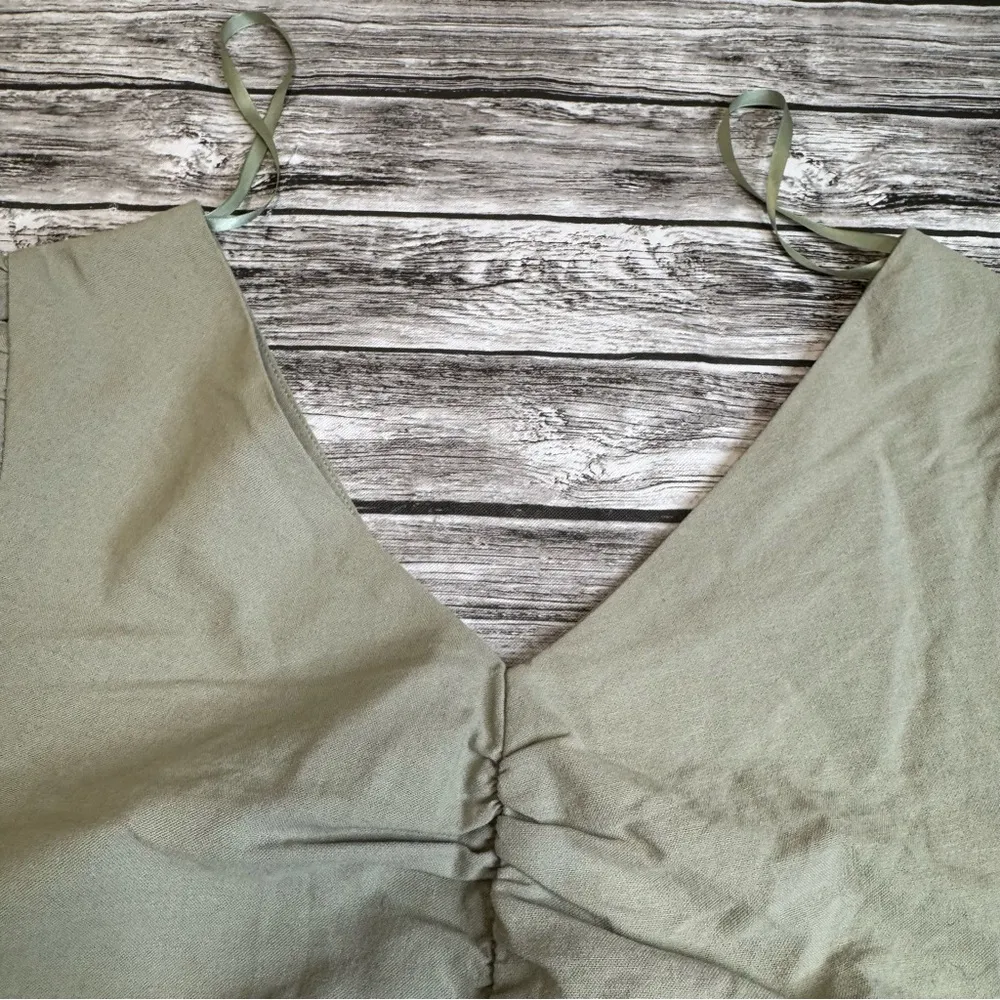 V ery j Women's Bubble Sleeve Crop V Neck Canvas Blouse Olive Green M Med Medium - Image 5