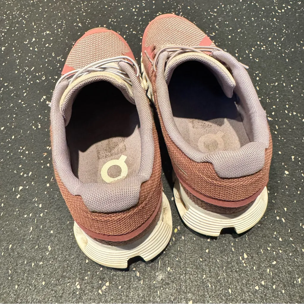 On Running On Cloud 5 Combo Sneakers Red / Brown & White | Size 7.5 - Image 6