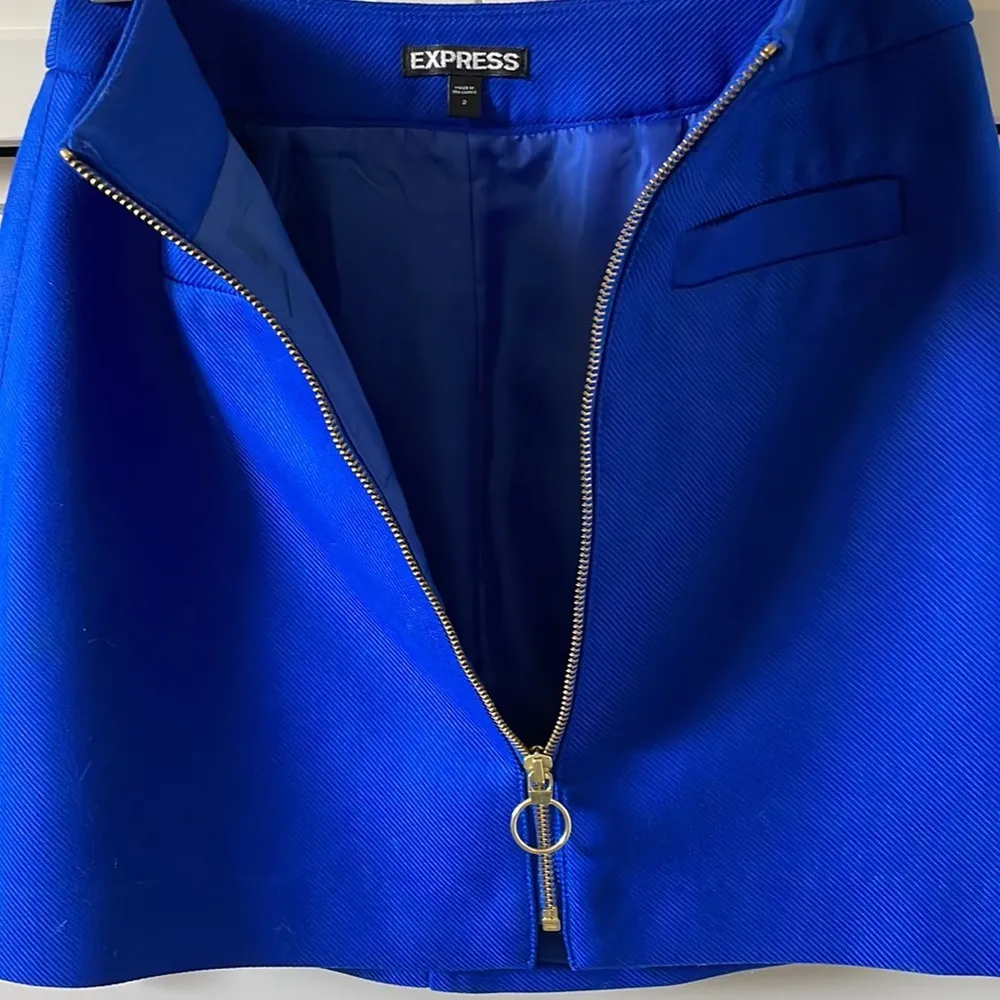 Express Women’s Cobalt Blue Skater Skirt with Gold Front Zipper - Size 2 - Image 5