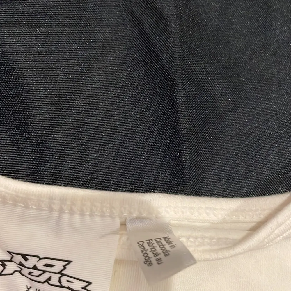 Nwot  x no fear cream off white crop bra top size small s - Image 2