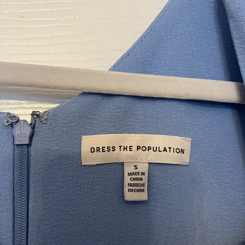 Dress the population Sandra Plunge Crepe Trumpet Gown - Image 5