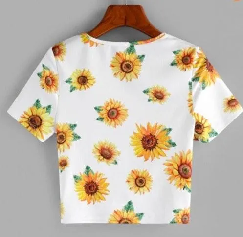 NWT  Short Sleeve Sunflower Crop Top with front know - Image 4