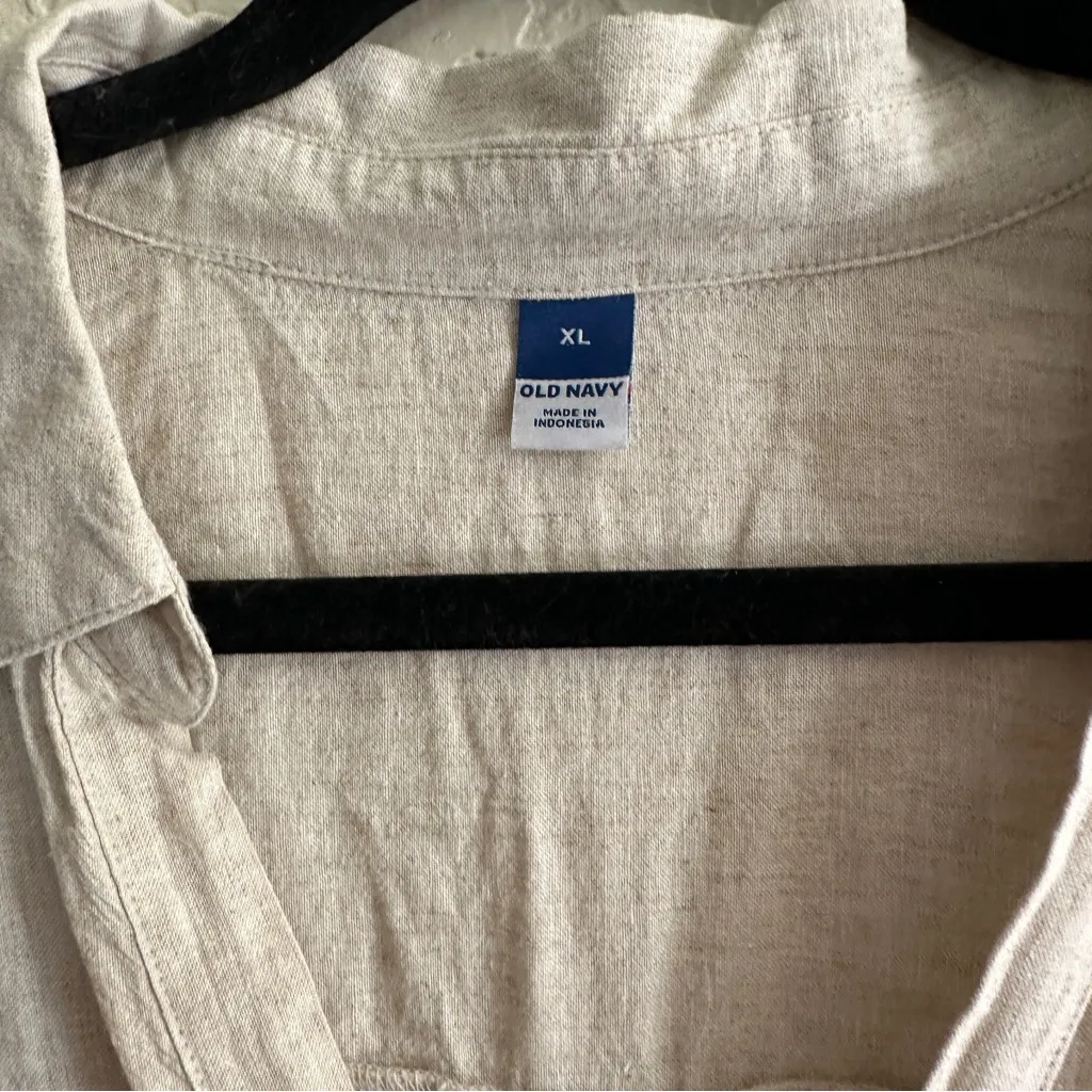 Old Navy Beige‎ Collared V-Neck Linen Blend Short Sleeve Boxy Shirt X-Large - Image 4