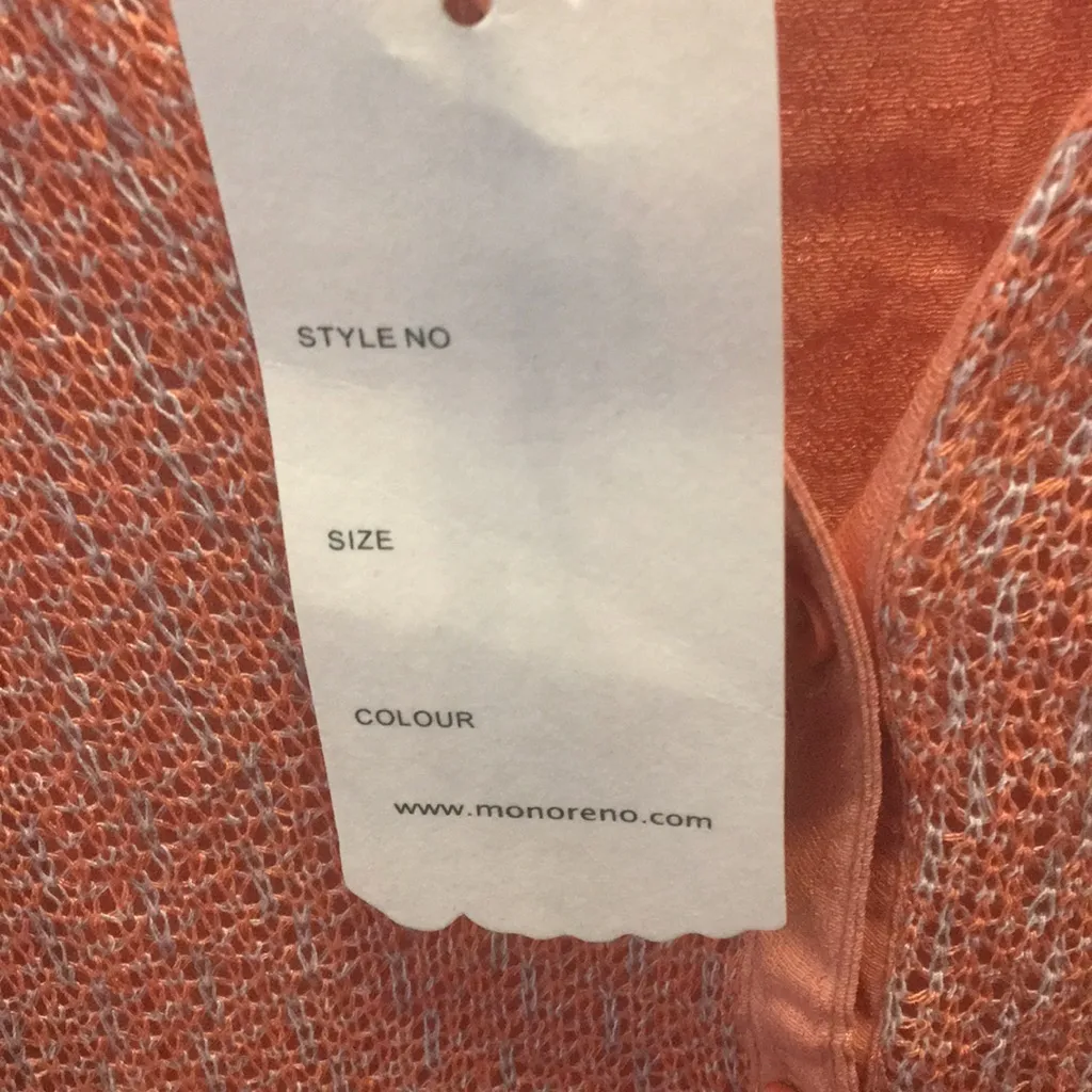 Monoreno FINAL MARKDOWN Ladies  top medium NWT - Image 4