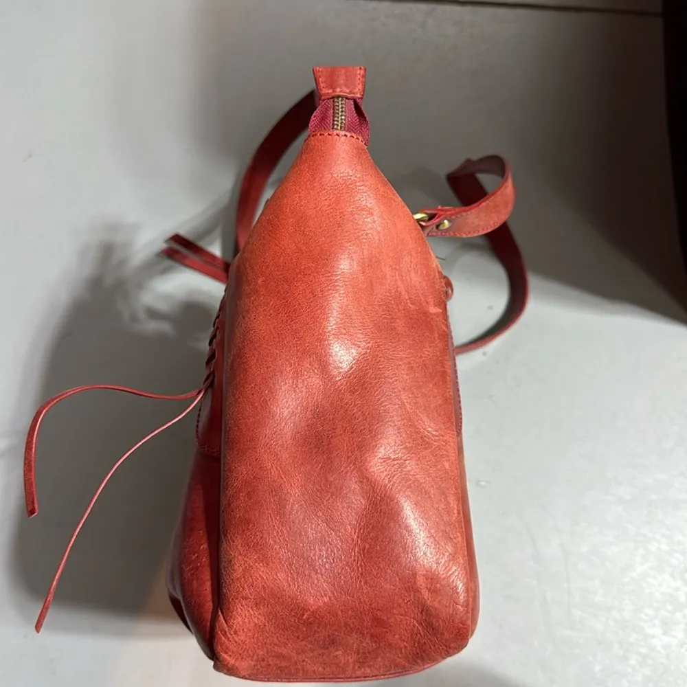 Born red concept bag - Image 2