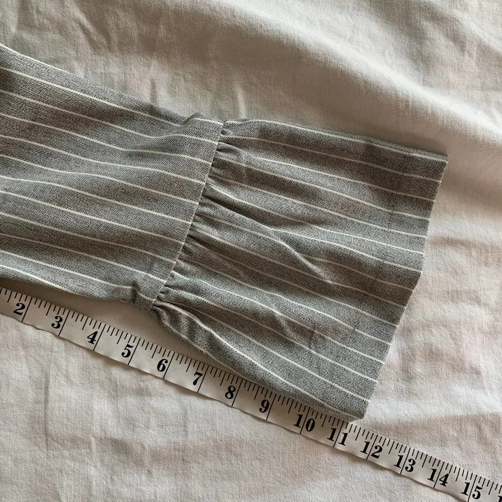 NWT Cupcakes & Cashmere Light Heather Grey Pin Strip Blazer Size XS - Image 9