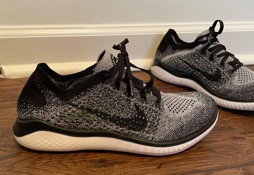 Nike Free Run Womens Flyknit Shoes Sz 7.5 Black White - Image 9