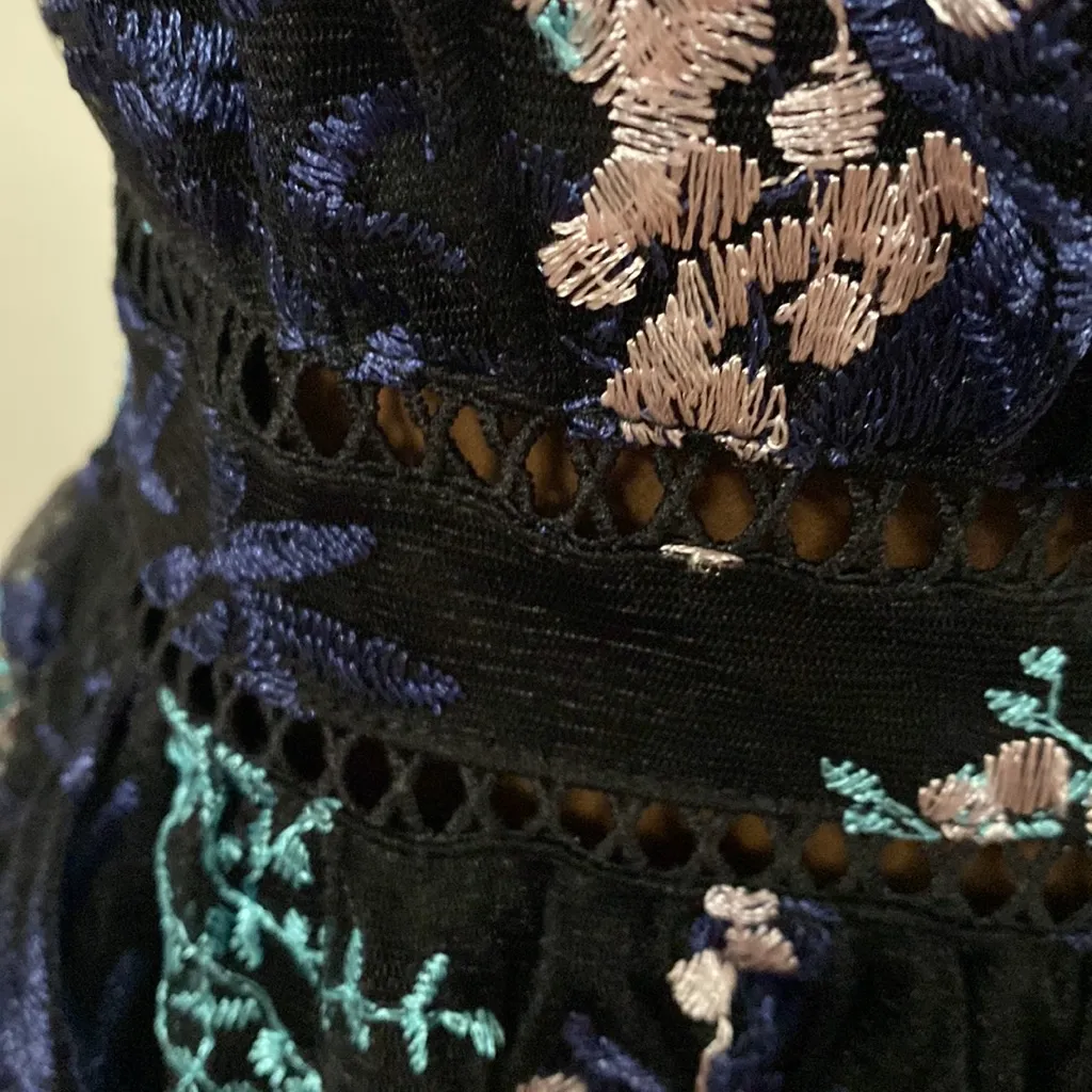 Lulus Radiant Love Black Multi Embroidered Short Sleeve Skater Floral Dress sz S - Image 11