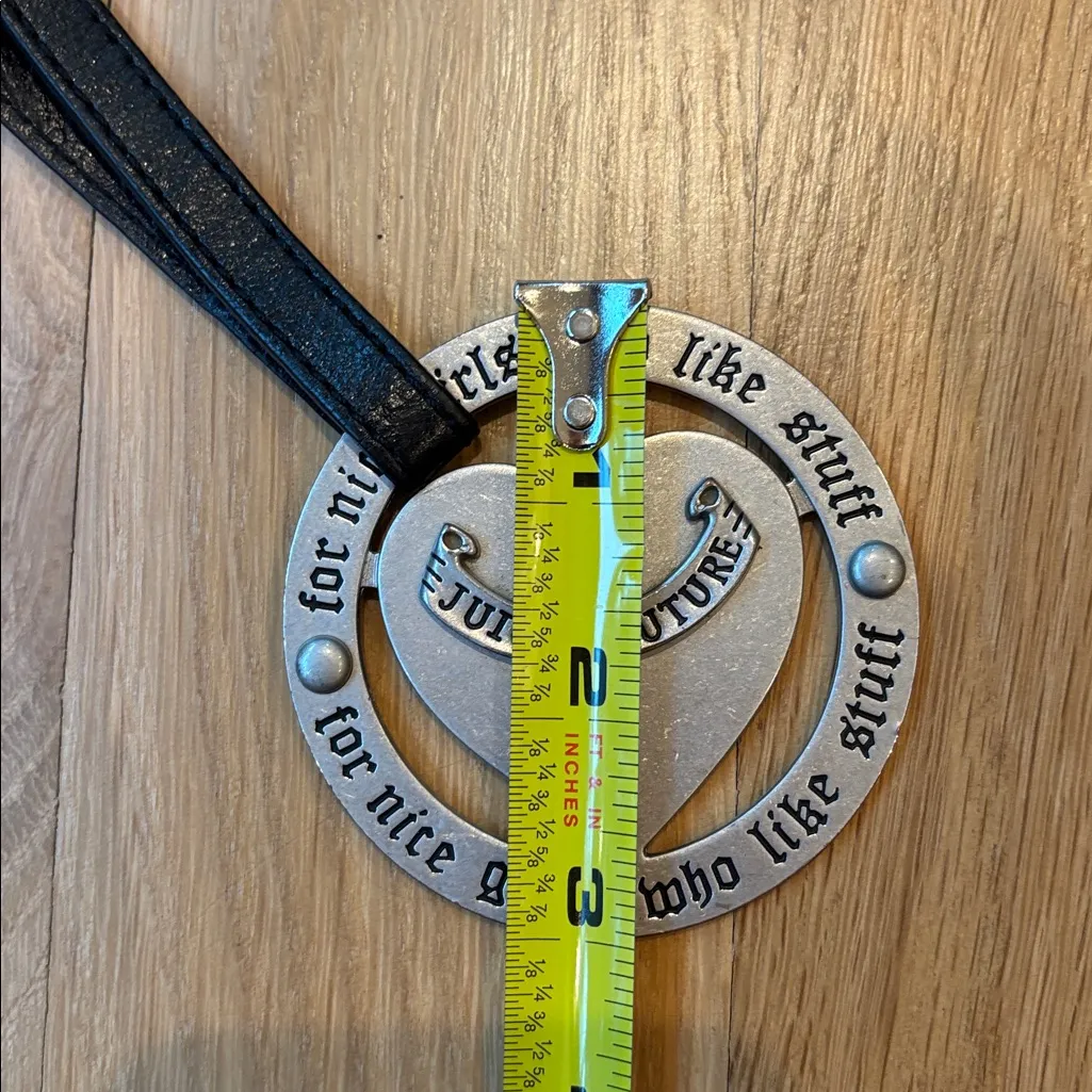 Vtg Juicy Couture Bag Charm Purse Tag Key Chain Silver Medallion - Image 4