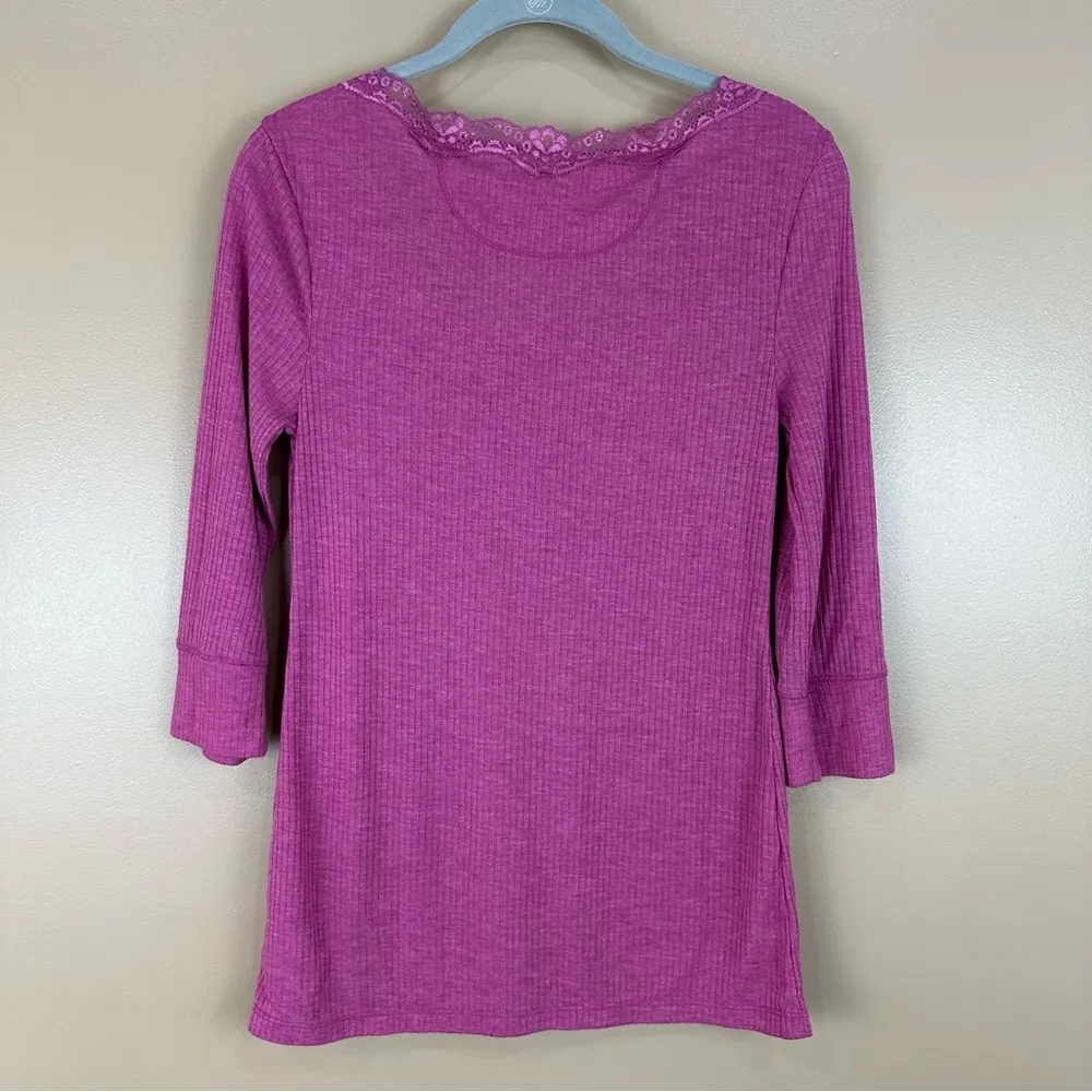Old Navy Magenta 3/4 Sleeve Ribbed Lace Trim Henley Shirt Top Medium - Image 8
