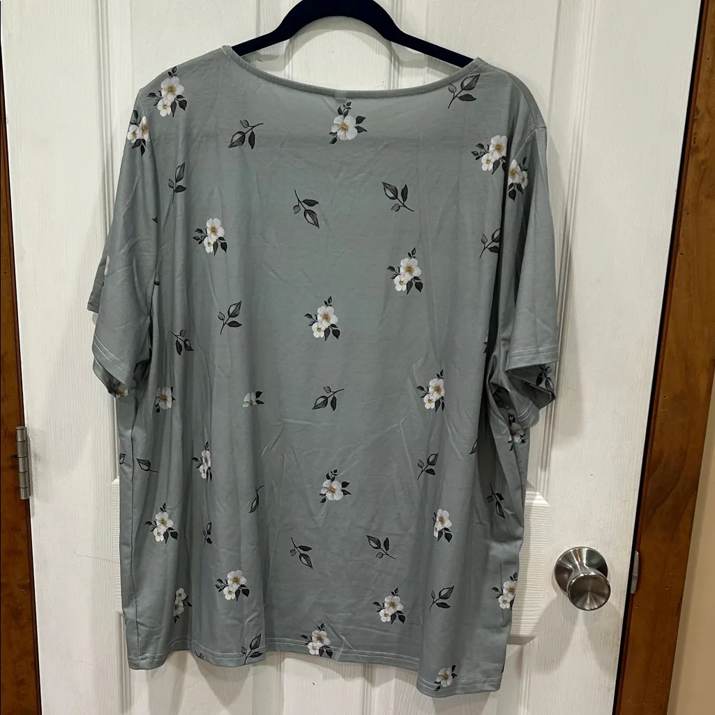 Floral Print Light Green T - Image 2