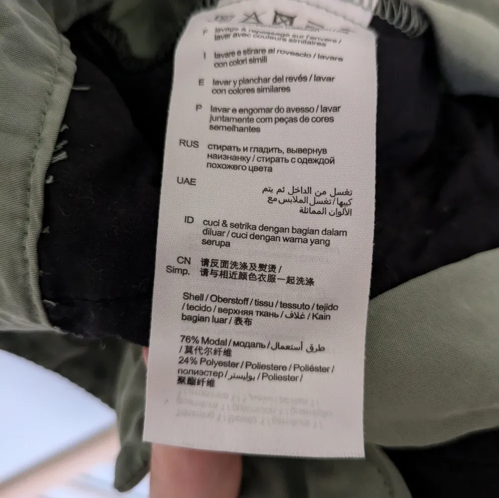 Esprit Pleated Shorts Green XS - Image 6