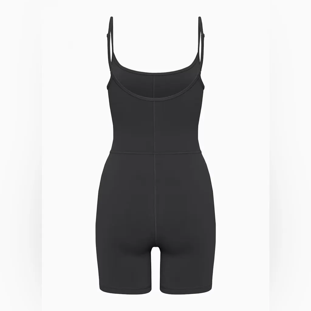 Wilfred Free Aritzia Freestyle 7” Romper Athletic Shortall in Black Size Small - Image 3