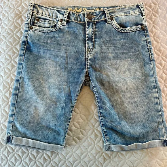 Buffalo David Bitton Denim Bermuda Shorts Size 30 Low Rise Blue Light Wash - Image 1