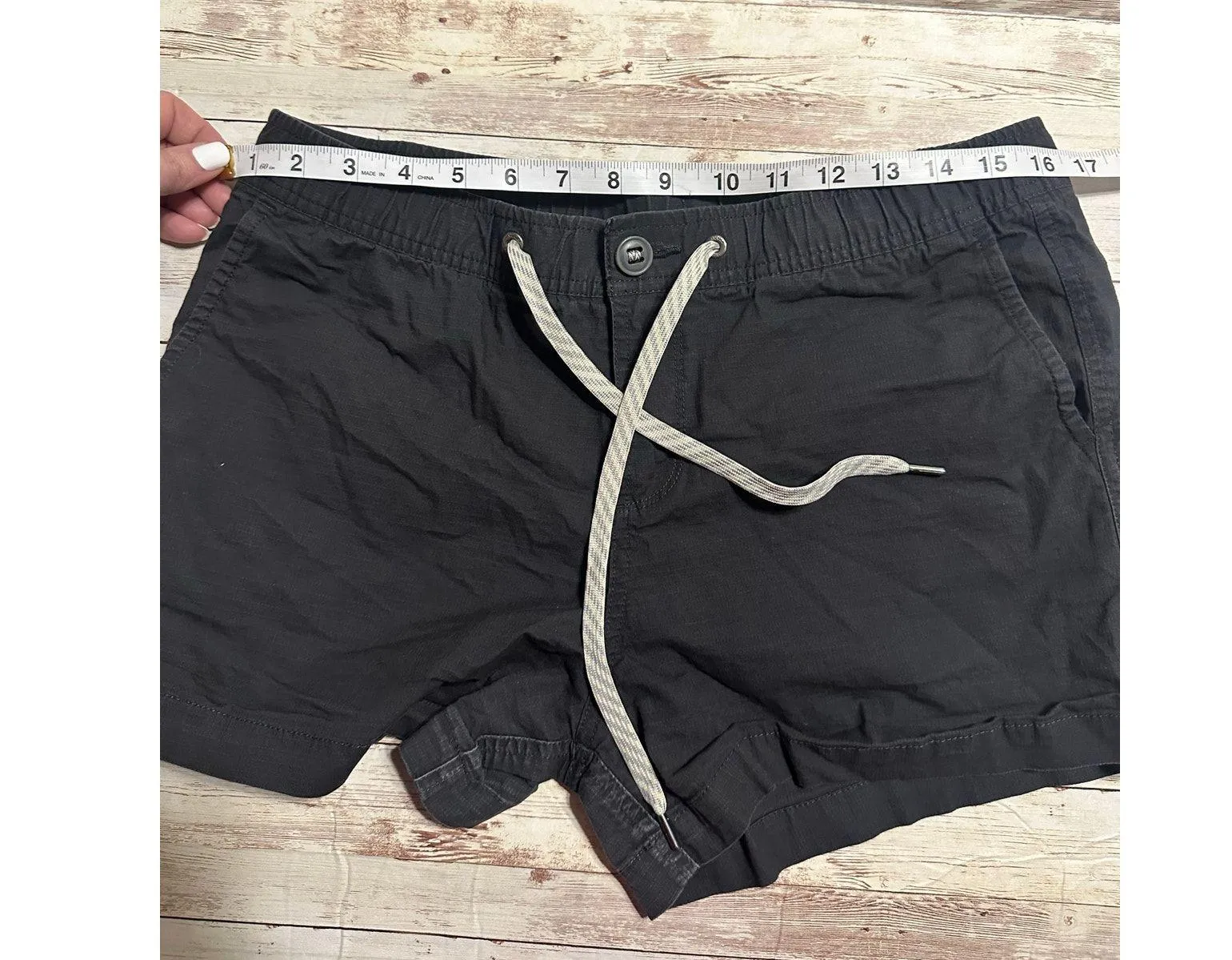 Vuori Ripstop Shorts Women's Size Medium Organic Cotton Gray Charcoal - Image 7