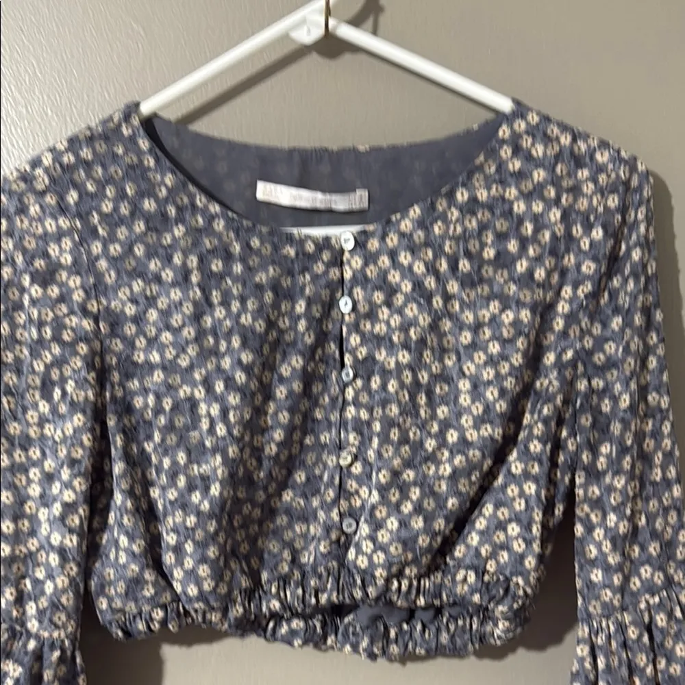 Zara Black and White Crop Blouse with Peter Pan Collar - Image 2