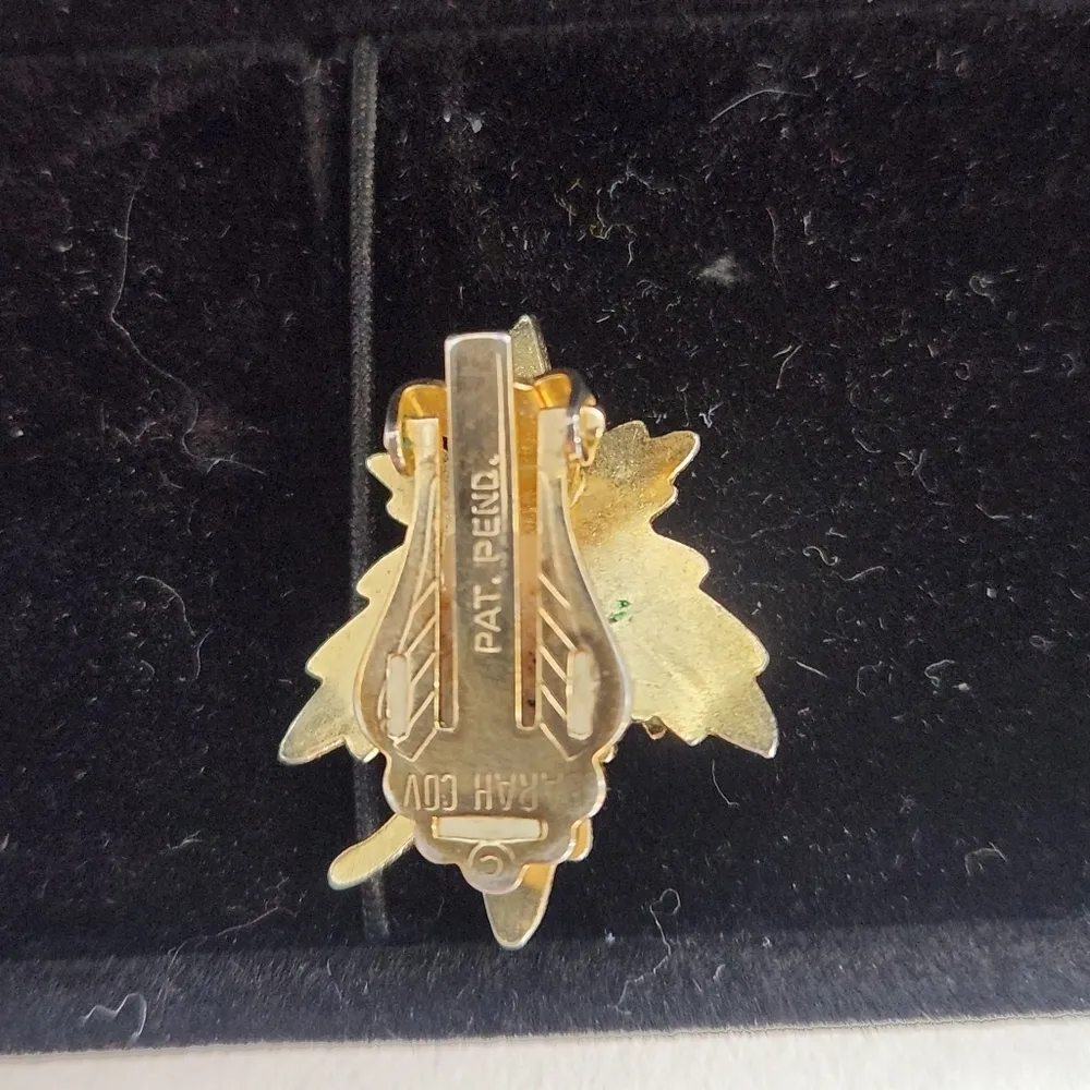 Sarah Cov Antique Vintage Gold Pearl Maple Leaf Brooch & Clip Earring Set - Image 10