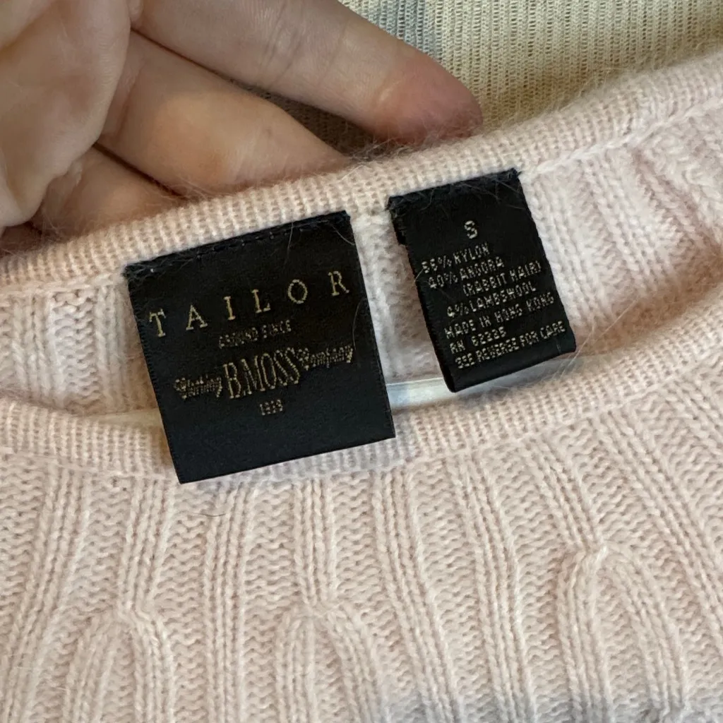 Tailor B. Moss Light Pink Ribbed Sweater 40% angora 4%lambswool - Image 2
