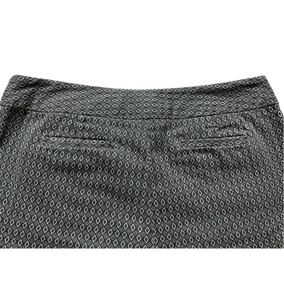 Roz and Ali‎ Women's Navy & White Diamond Print Ankle Length Pants Size 6P - Image 5