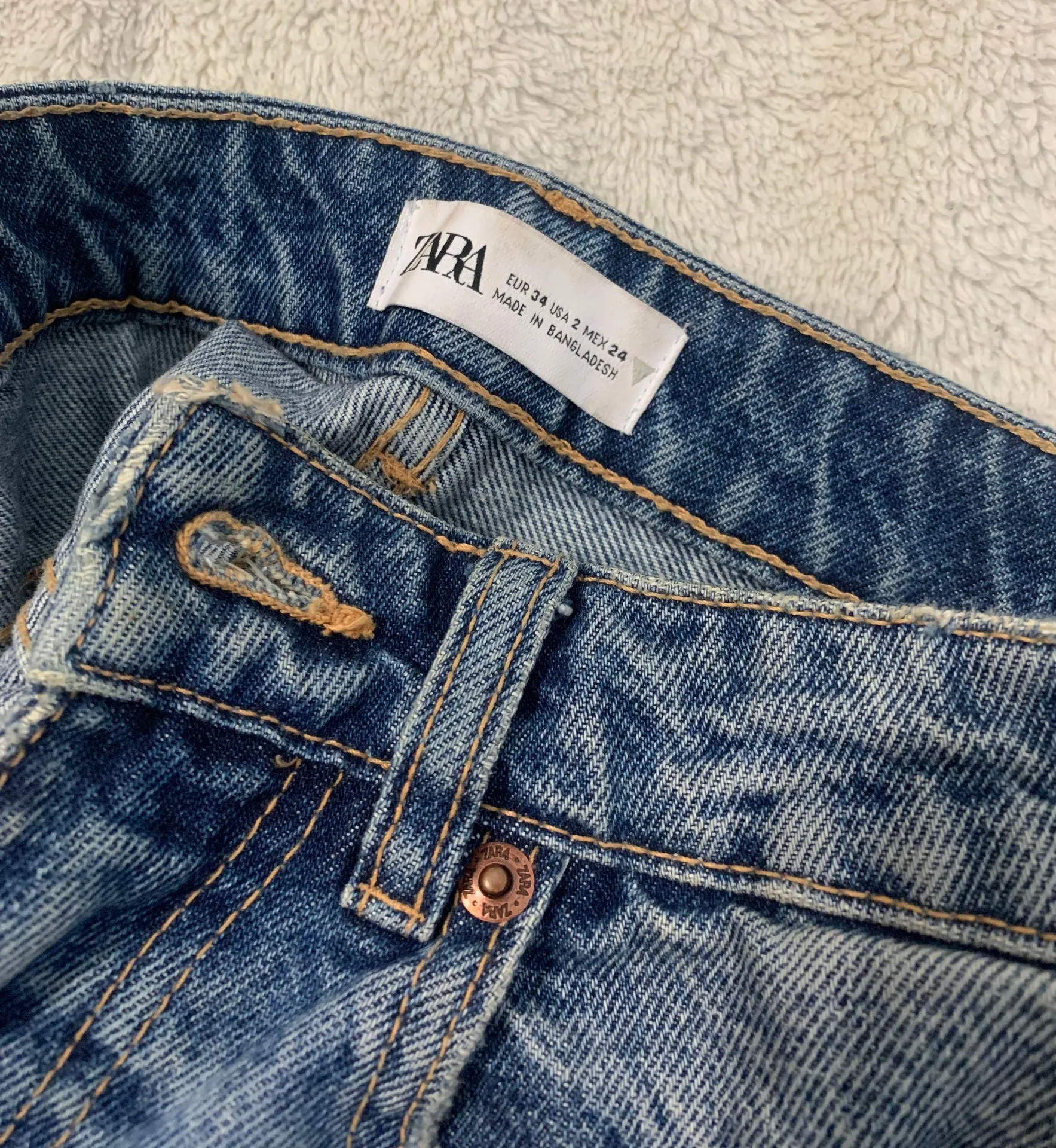 ZARA Mom Jeans - Image 4