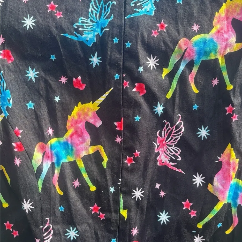 EUC Rockabilly Pin Up Rainbow Unicorn Novelty Print Dress Size Small Graduation Black - Image 7