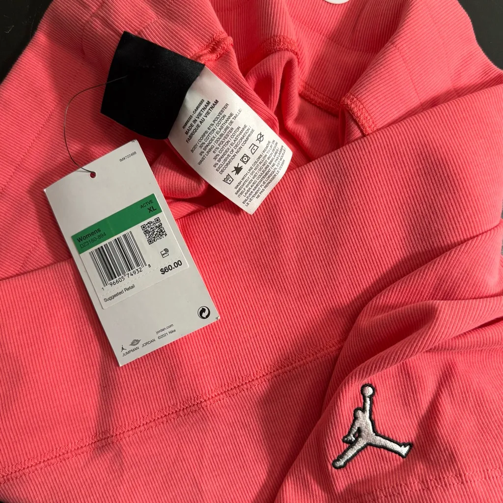 •NWT• Air Jordan Women's Ribbed Pink (coral) Bike Shorts • XL - Image 9
