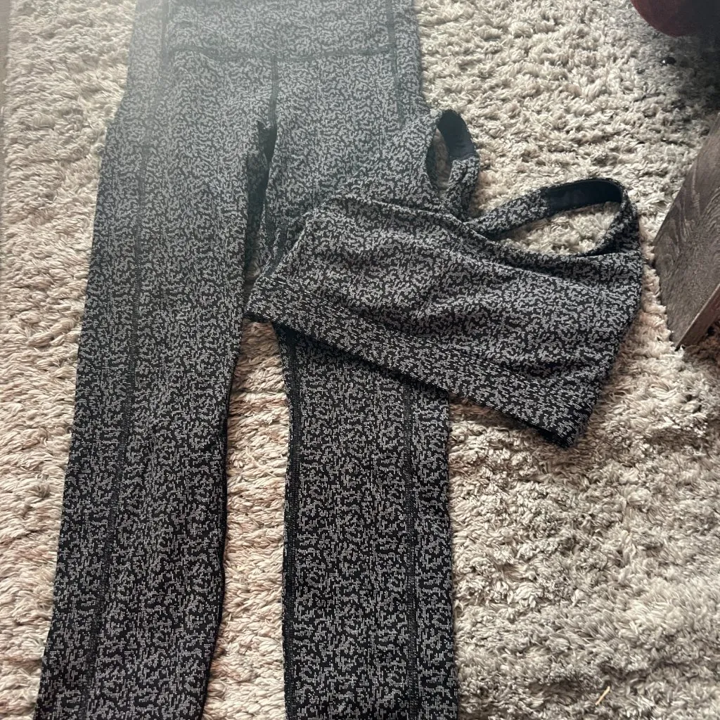 Athleta  xs workout set - Image 5