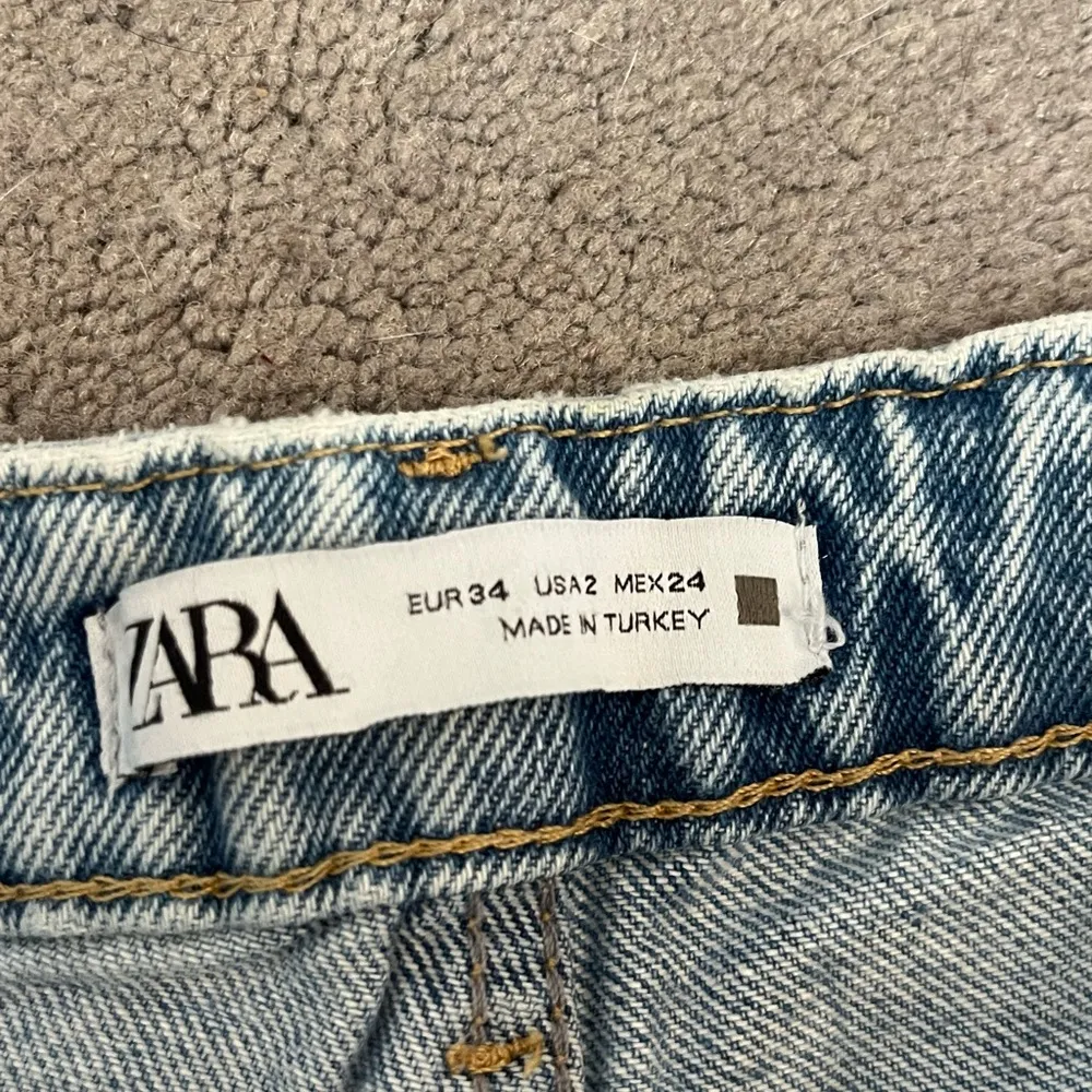 Zara mom jeans - Image 4