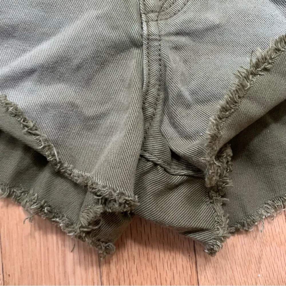 NWT Free People Army Green Denim Jean Distressed Hot Pants/ Shorts Size 26 - Image 11