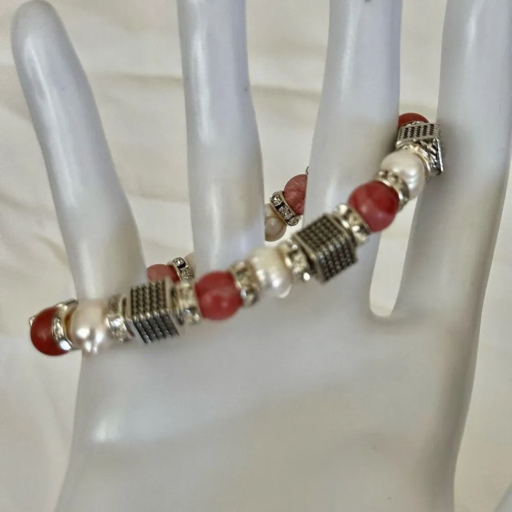 Pearl pink rhinestone heart charm bracelet - Image 4