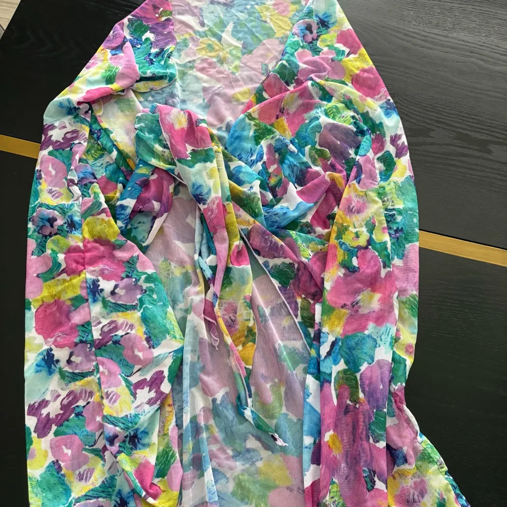 Bikini - Floral 3 Piece Set Bikini and Sarong Size Small EUC - Image 8