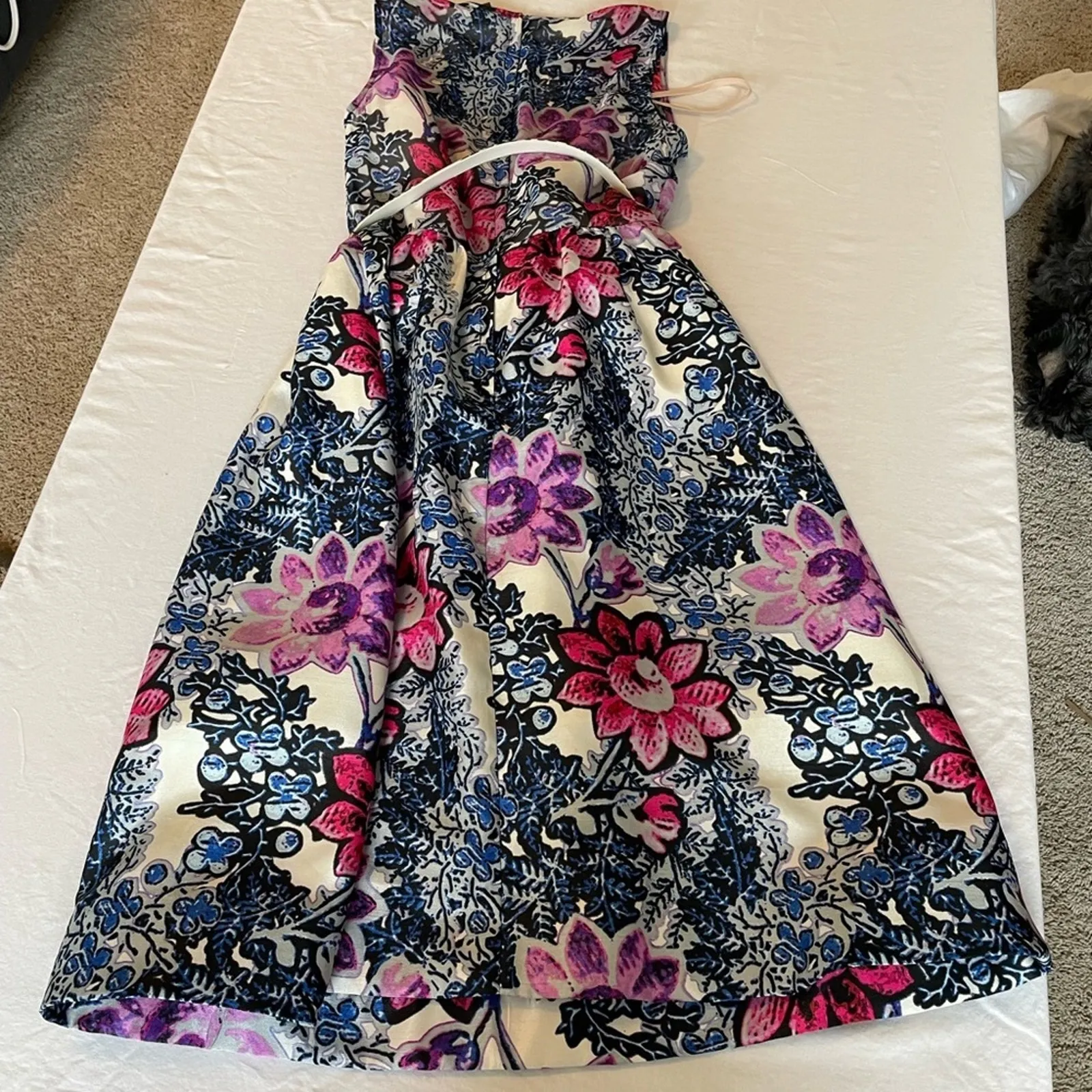 Taylor flower belted fit flare dress. Size 4. Vintage 50s vibes Retro Cocktail Blue - Image 3