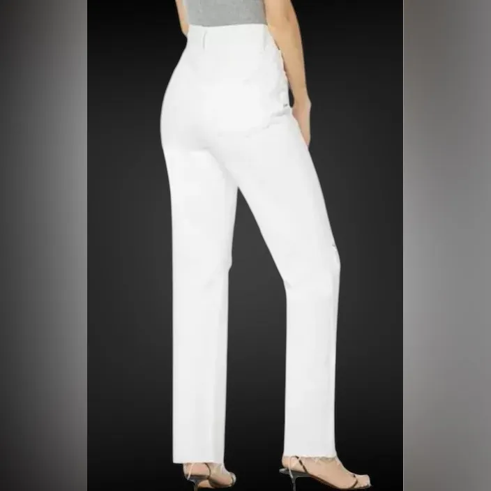 Favorite Daughter Otto
High Rise Boyfriend Jeans
Size 30 White - Image 3