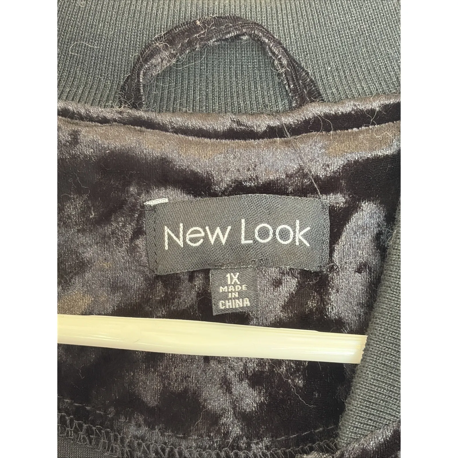 New Look Classic Black Velour Full Zip Polyester Stretch Jacket Womens Plus 1X - Image 4