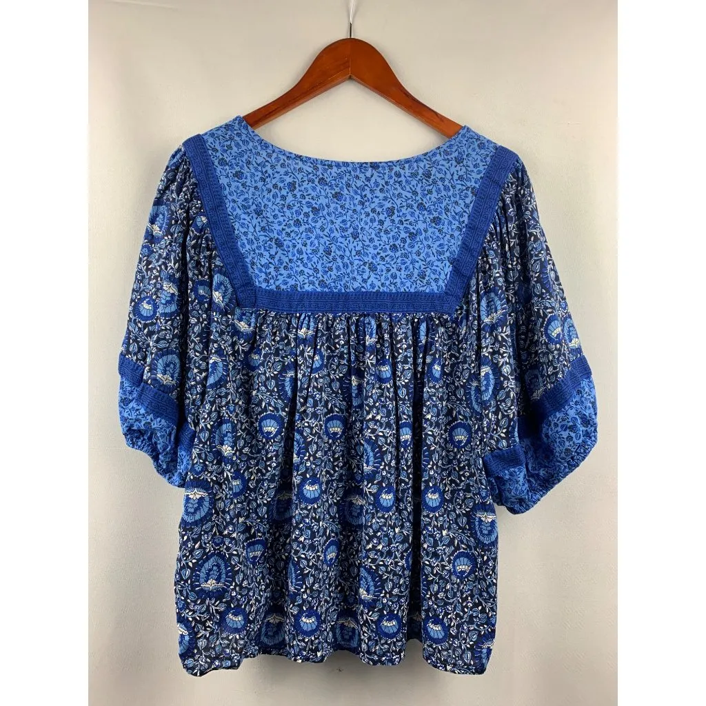 Women’s Old Navy Blue Floral Pattern Blouse Size XL - Image 2