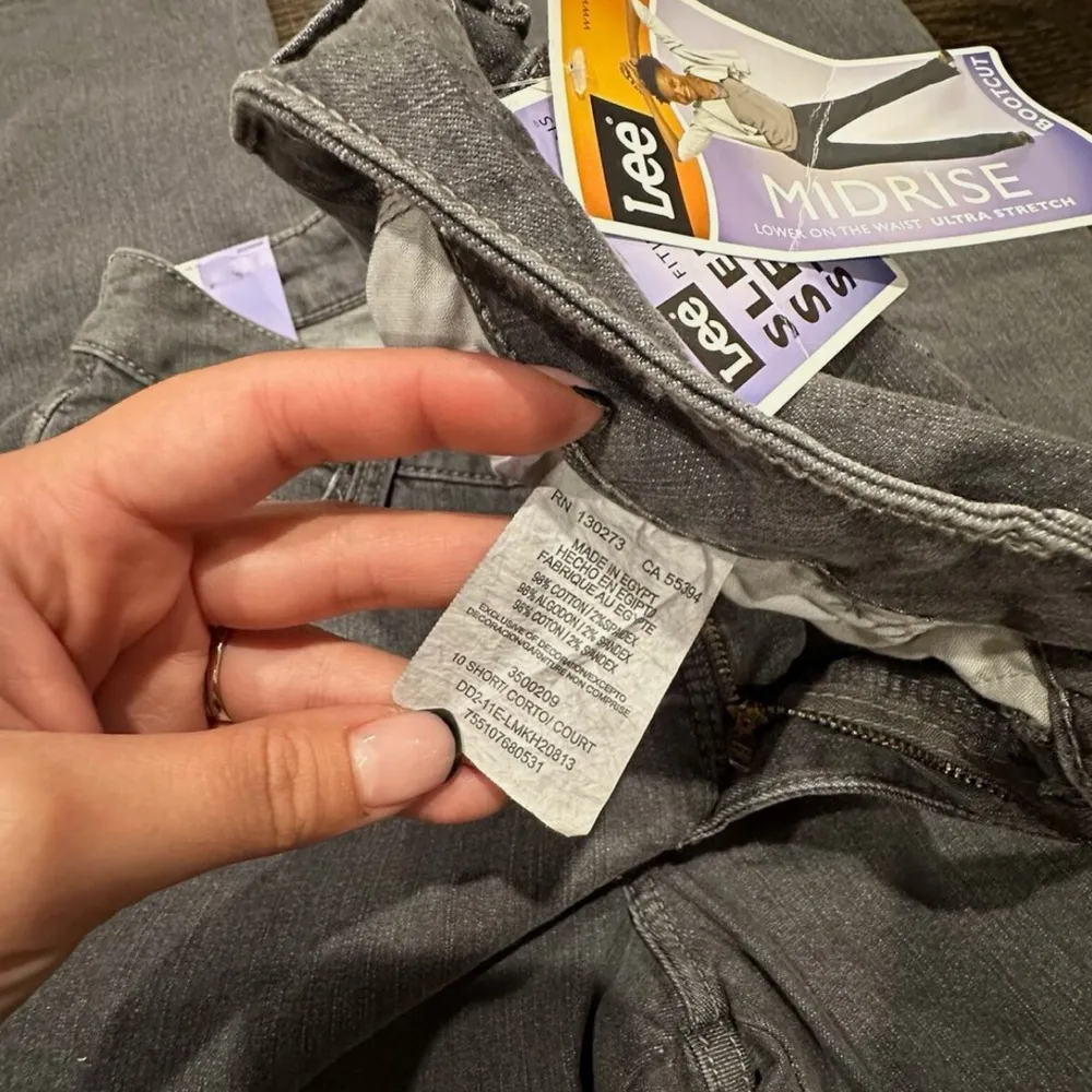 Lee midrise ultra stretch bootcut jeans NWT Size 10 - Image 11