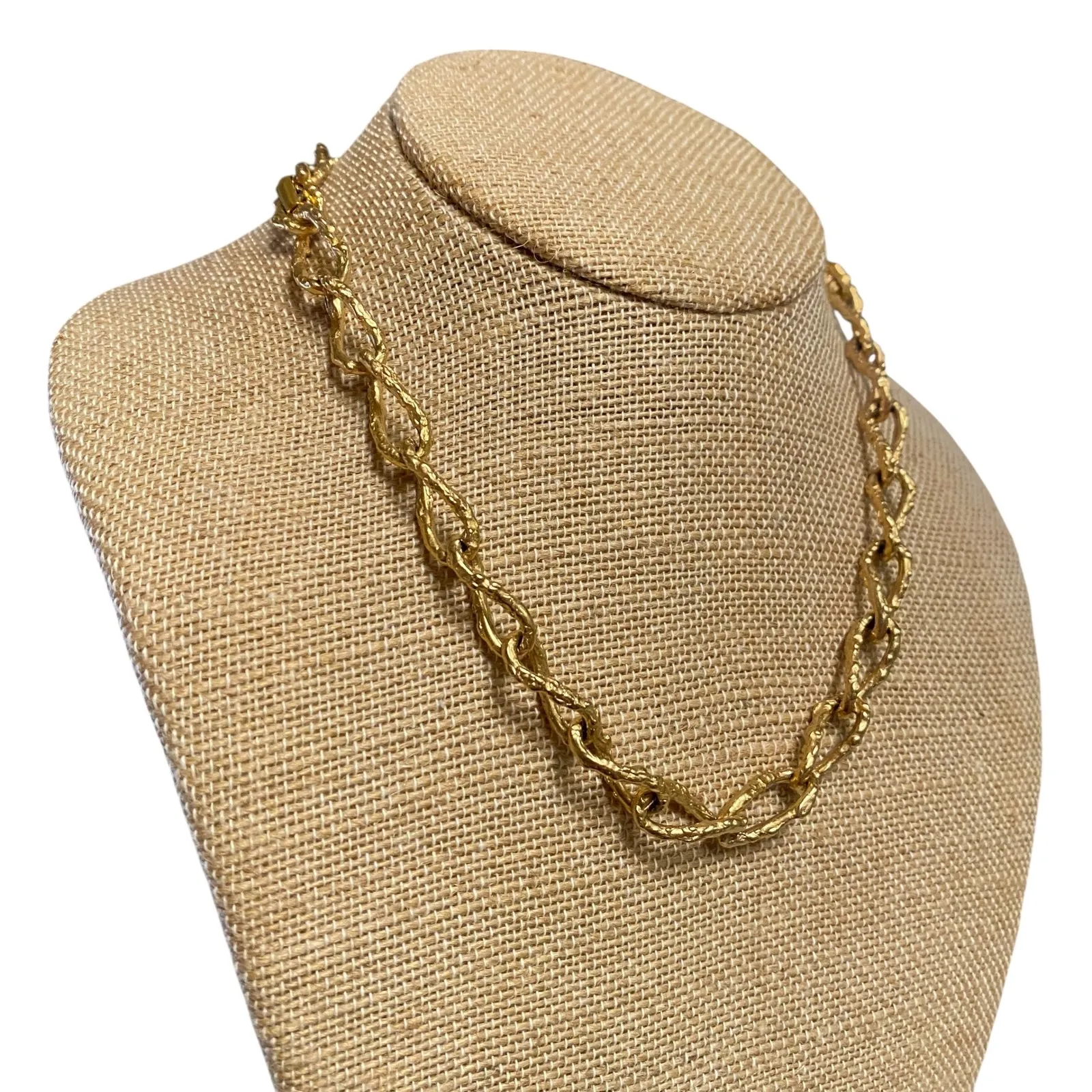 Vintage Napier Gold Tone Textured Link Chunky Chain Statement 16 Inch Necklace - Image 2