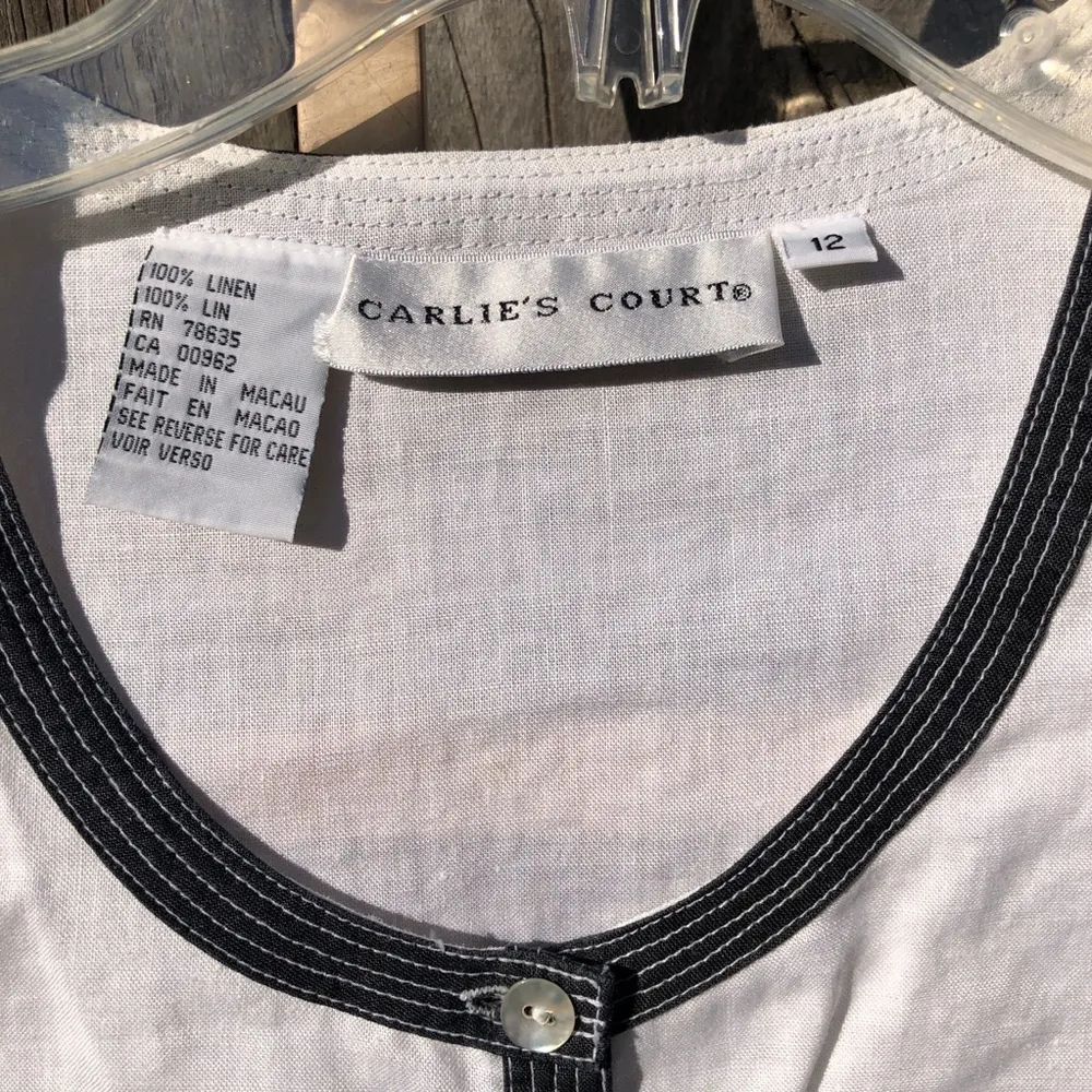 Vintage Carlie’s Court 100% linen white top blouse sleeveless button up size 12 - Image 3