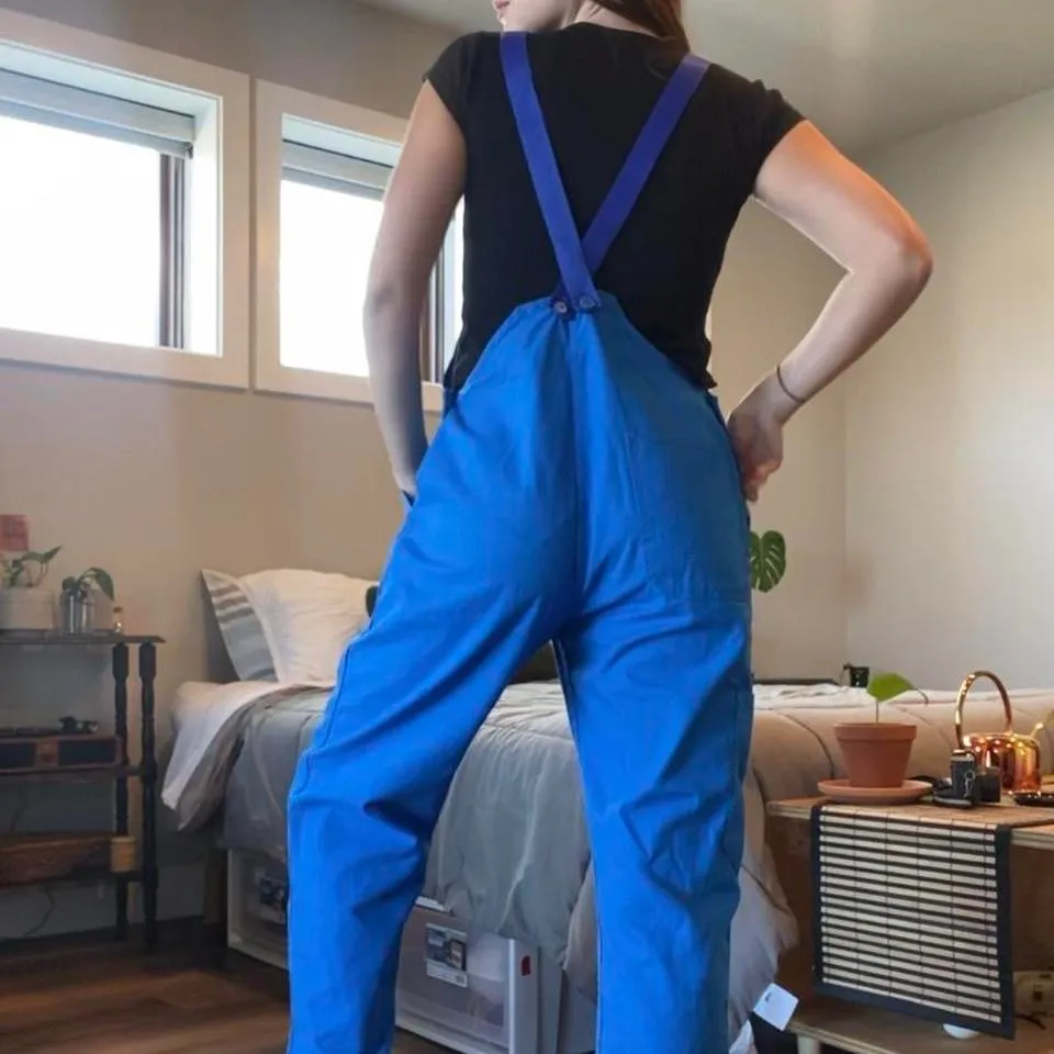 AMAZING vintage French workwear blue overalls with white plastic detailing 🦋 Size M - Image 4