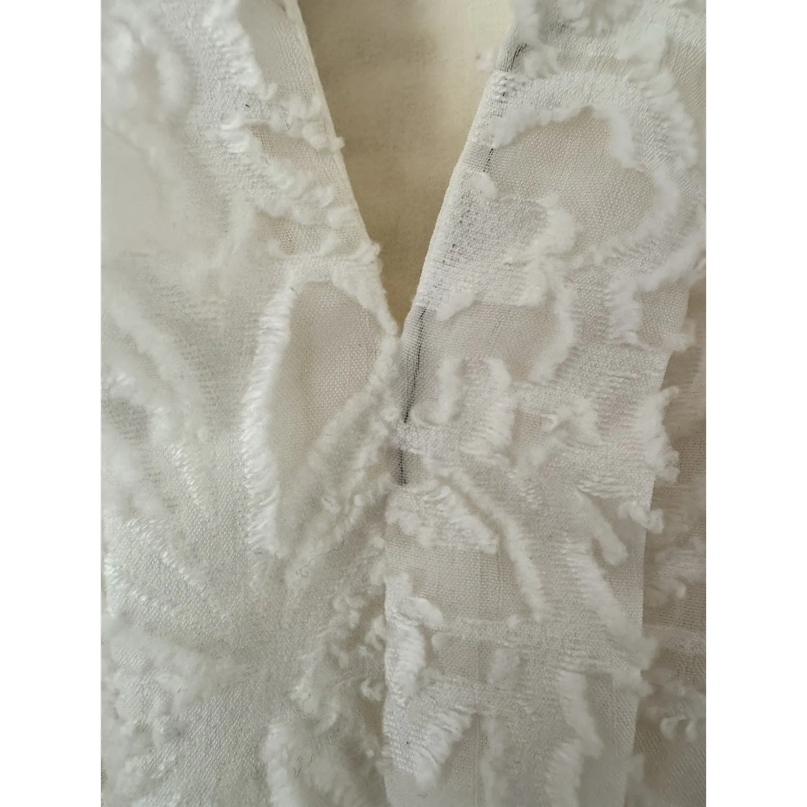 St. John Cream Textured Floral Popover V Neck Tassel Silk Lined Tunic Top Large - Image 6