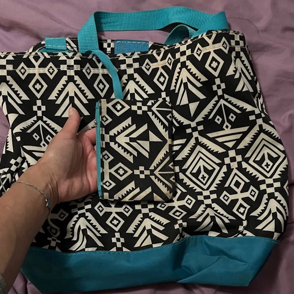 Stylish Black and White Patterned Tote Bag with Blue Accents - Image 4