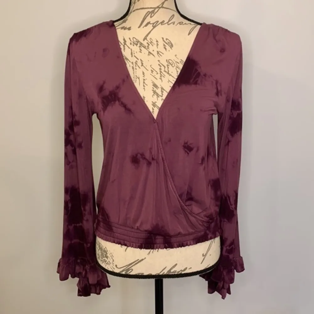 American Eagle Soft & Sexy stretch wrap bell sleeve top XS - Image 3